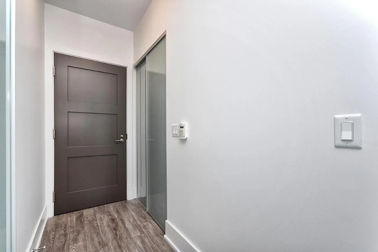 Applewood Suites - Front Street West Toronto 3*,  Canada