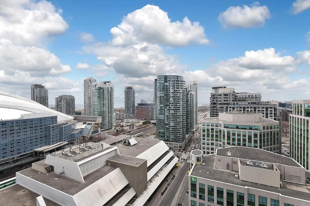Applewood Suites - Front Street West Toronto