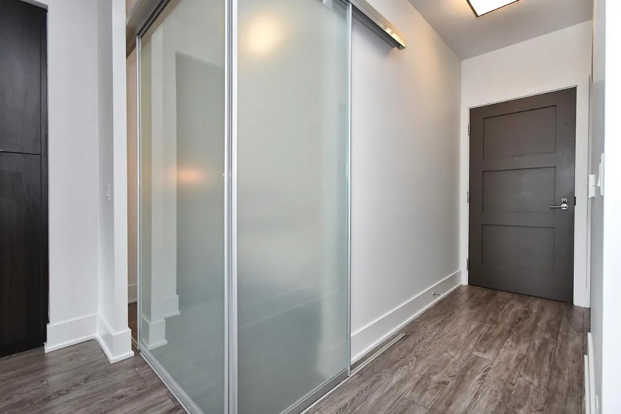 Hotel Applewood Suites - Front Street West Toronto