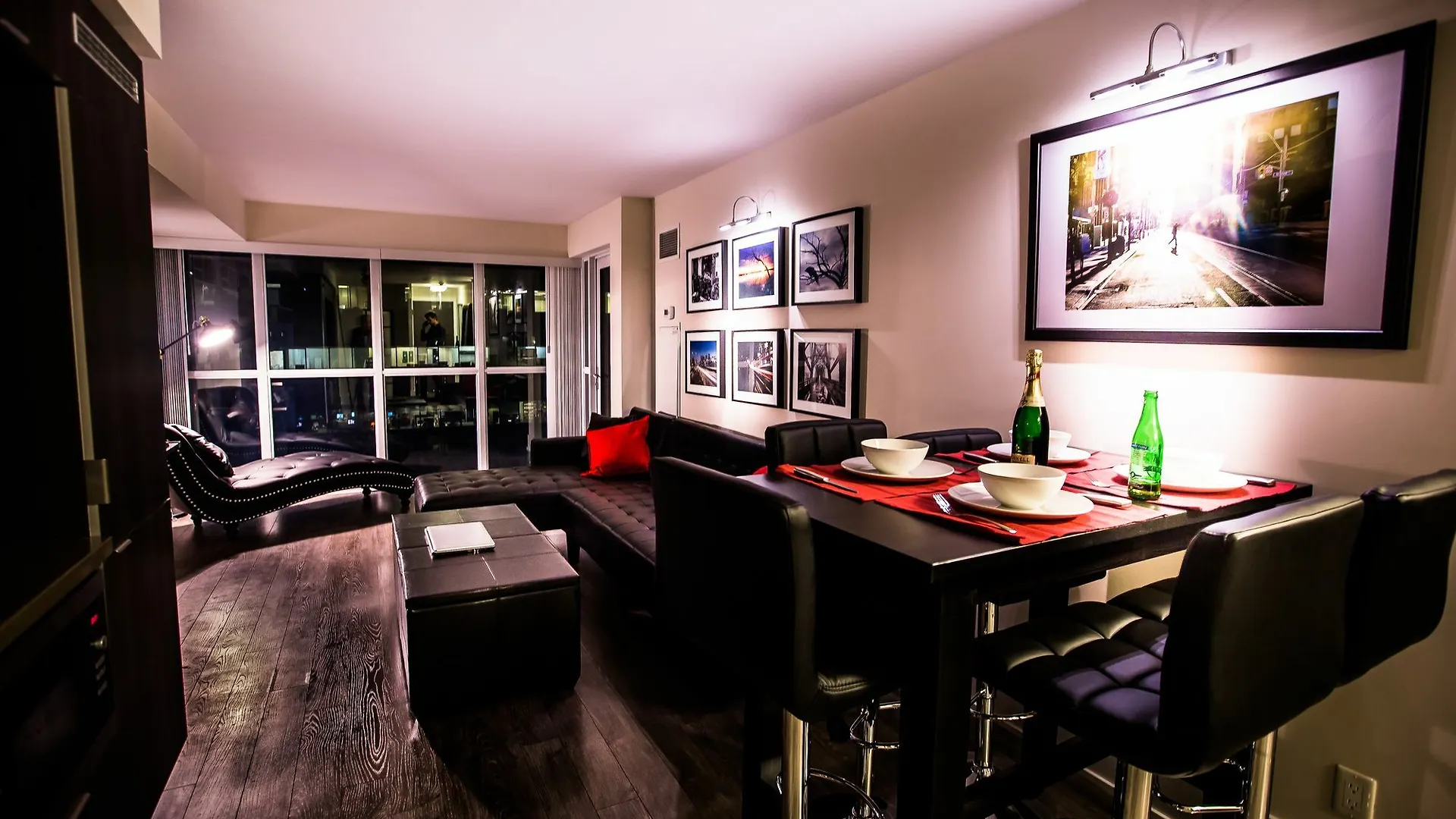 Applewood Suites - Front Street West Toronto 3*,  Canada